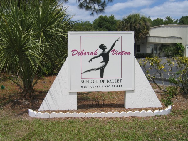 Pylon Sign for Deborah Vinton School of Ballet. CLICK HERE to return to main portfolio page.