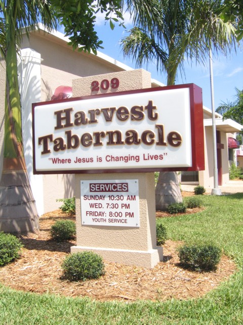 Pylon Sign for Harvest Tabernacle. CLICK HERE to return to main portfolio page.